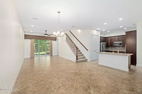 Living - 829 Pinewood Dr, Ormond Beach, FL 32174 photo 3 of 13