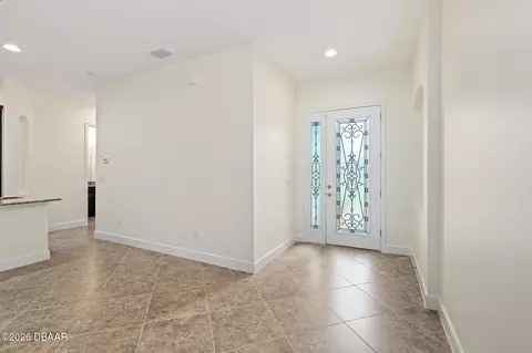 Entry Way - 829 Pinewood Dr, Ormond Beach, FL 32174 photo 3 of 5