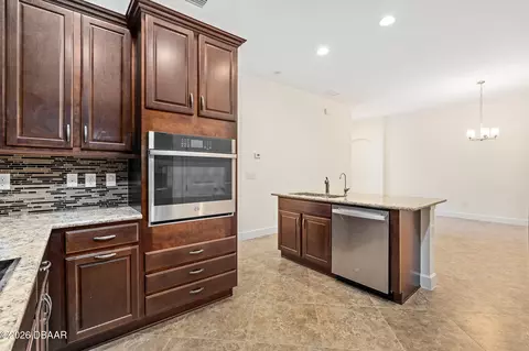 Kitchen - 829 Pinewood Dr, Ormond Beach, FL 32174 photo 5 of 5