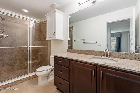 Bath - 829 Pinewood Dr, Ormond Beach, FL 32174 photo 5 of 5