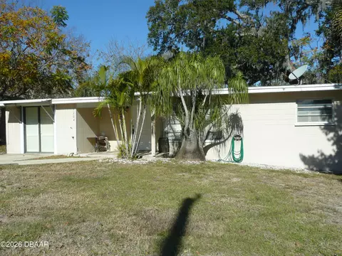 1204 David Dr, Daytona Beach, FL 32117