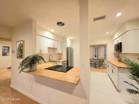 46 Camellia Dr, Ormond Beach, FL 32176 photo 9