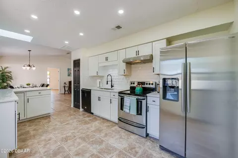 2425 Royal Palm Dr, Edgewater, FL 32141 photo 14
