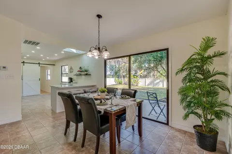 2425 Royal Palm Dr, Edgewater, FL 32141 photo 11