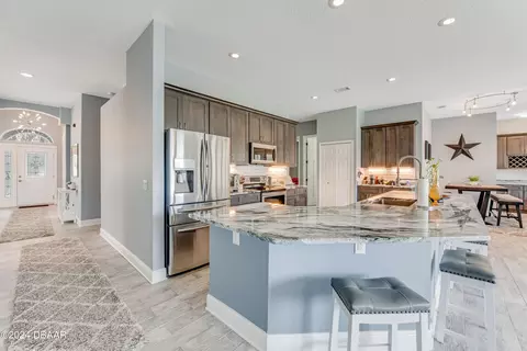 Kitchen - 16 Lionshead Dr, Ormond Beach, FL 32174 photo 4 of 5