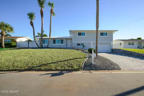 342 Emory Dr, Daytona Beach, FL 32118