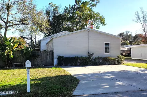 1079 Green Acres Cir N, South Daytona, FL 32119