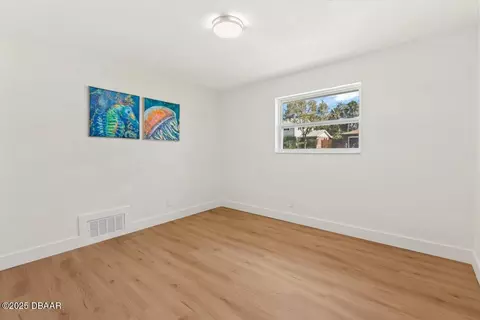 Bedroom - 225 Pawnee Dr, Ormond Beach, FL 32174 photo 3 of 6