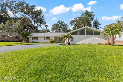 225 Pawnee Dr, Ormond Beach, FL 32174