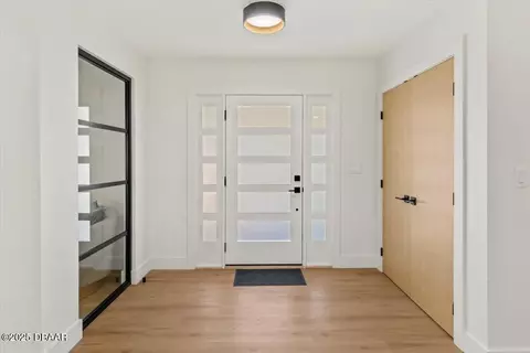 Entry Way - 225 Pawnee Dr, Ormond Beach, FL 32174 photo 1 of 3