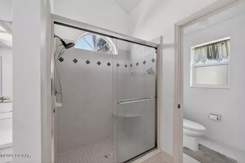 Bath - 114 Roble Ln, Ormond Beach, FL 32174 photo 3 of 8