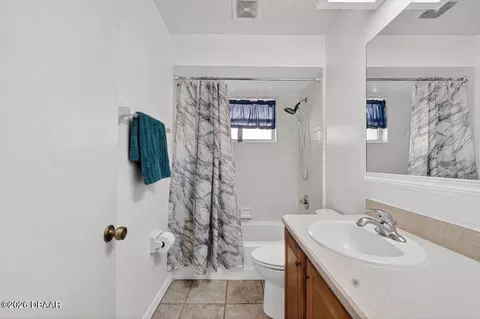 Bath - 114 Roble Ln, Ormond Beach, FL 32174 photo 8 of 8
