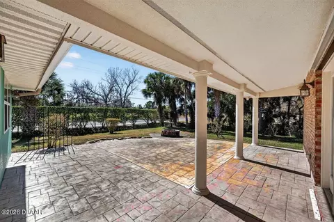 Exterior - 114 Roble Ln, Ormond Beach, FL 32174 photo 2 of 7