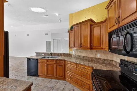 Kitchen - 114 Roble Ln, Ormond Beach, FL 32174 photo 2 of 5