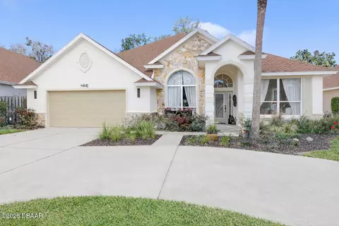 9 Lionshead Dr, Ormond Beach, FL 32174