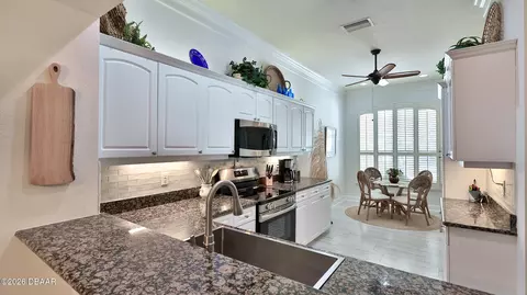 Kitchen - 3017 Glin Cir, Ormond Beach, FL 32174 photo 3 of 4