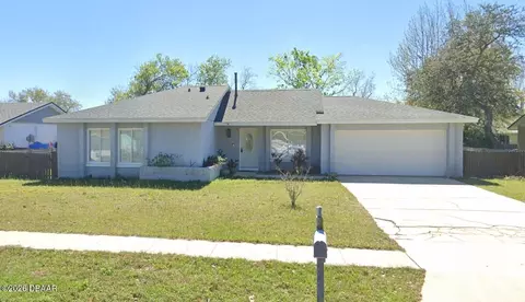121 Village Ln, Daytona Beach, FL 32119