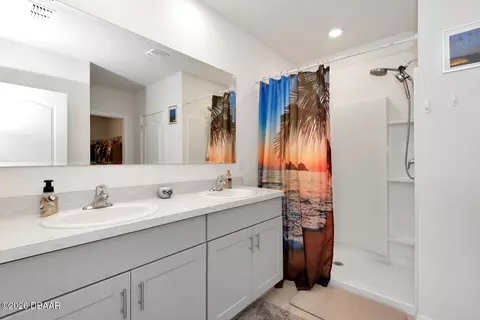 Bath - 1813 Myrtlebrooke Dr, Edgewater, FL 32141 photo 3 of 4