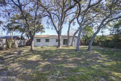 Exterior - 1756 Valencia Ave, Ormond Beach, FL 32174 photo 2 of 8