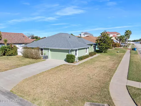 125 Pelican Dunes Dr, Ormond Beach, FL 32176