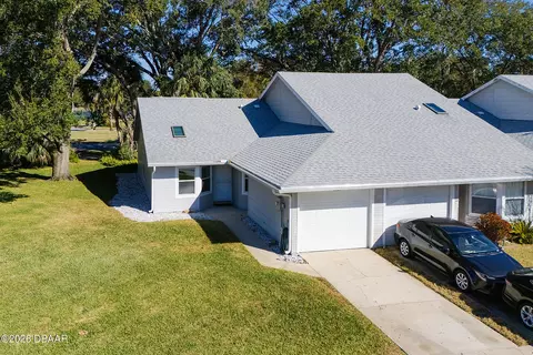 931 Meadow View Dr, Port Orange, FL 32127