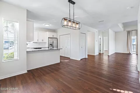 Living - 39 Magnolia Dr S, Ormond Beach, FL 32174 photo 9 of 11