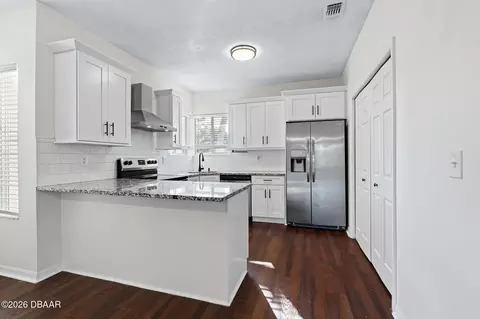 Kitchen - 39 Magnolia Dr S, Ormond Beach, FL 32174 photo 1 of 6