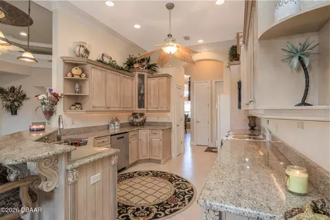 Kitchen - 14 Princess Cir, Ormond Beach, FL 32174 photo 2 of 6
