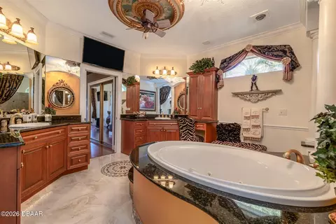 Bath - 14 Princess Cir, Ormond Beach, FL 32174 photo 2 of 6