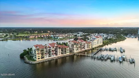 761 Marina Point Dr, Daytona Beach, FL 32114
