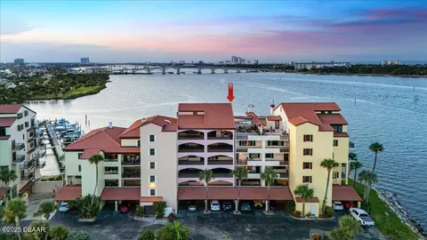 761 Marina Point Dr, Daytona Beach, FL 32114