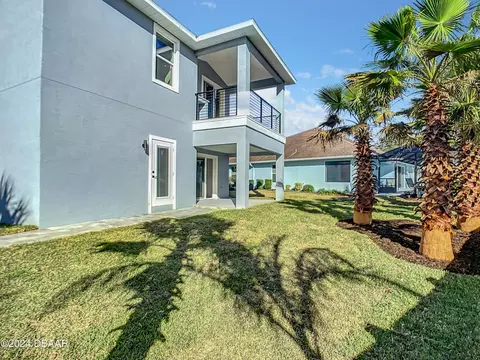 Exterior - 154 Capri Dr, Ormond Beach, FL 32176 photo 5 of 8
