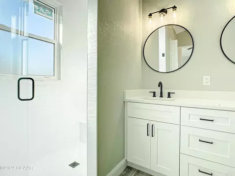 Bath - 154 Capri Dr, Ormond Beach, FL 32176 photo 2 of 4