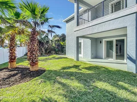 Exterior - 154 Capri Dr, Ormond Beach, FL 32176 photo 4 of 8