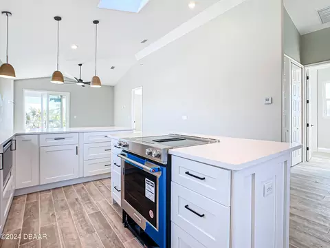Kitchen - 154 Capri Dr, Ormond Beach, FL 32176 photo 3 of 7