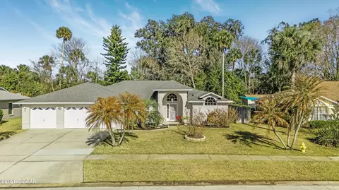 26 Old Sunbeam Dr, South Daytona, FL 32119