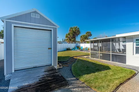 Exterior - 26 Palm Dr, Ormond Beach, FL 32176 photo 2 of 9