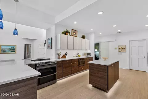 Kitchen - 13 Bay Pointe Dr, Ormond Beach, FL 32174 photo 2 of 6