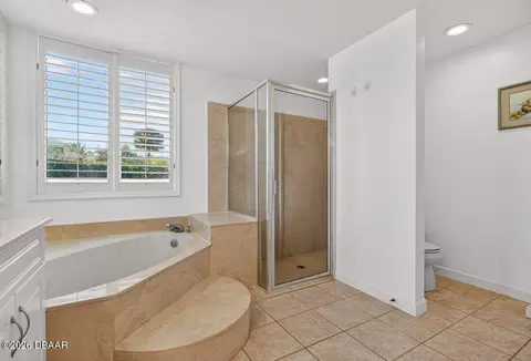 Bath - 13 Bay Pointe Dr, Ormond Beach, FL 32174 photo 2 of 5