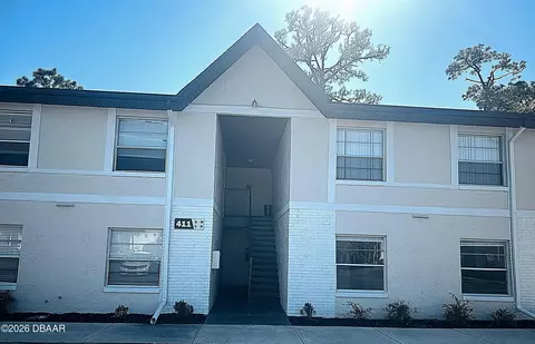 411 Banana Cay Dr, South Daytona, FL 32119