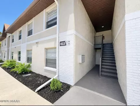 411 Banana Cay Dr, South Daytona, FL 32119