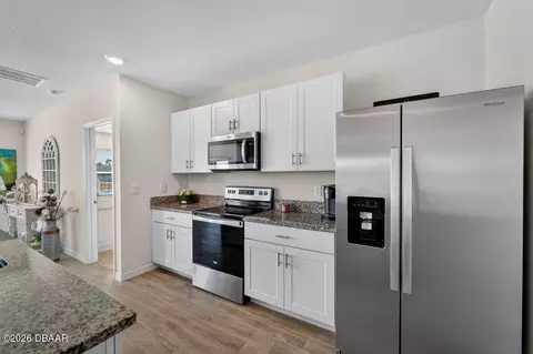 Kitchen - 1346 Middle Lake Dr, Ormond Beach, FL 32174 photo 5 of 5