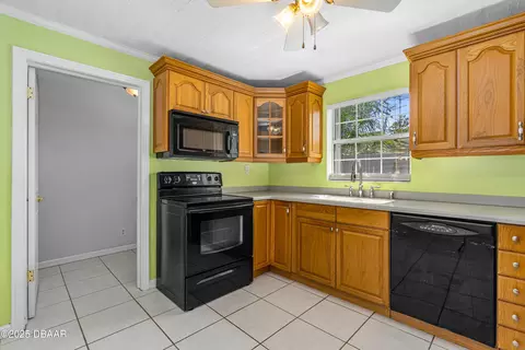 Kitchen - 25 Dormont Dr, Ormond Beach, FL 32176 photo 3 of 3