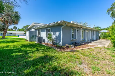 Exterior - 25 Dormont Dr, Ormond Beach, FL 32176 photo 4 of 6