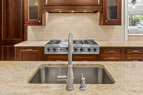 Kitchen - 22 Tidewater Dr, Ormond Beach, FL 32174 photo 5 of 9
