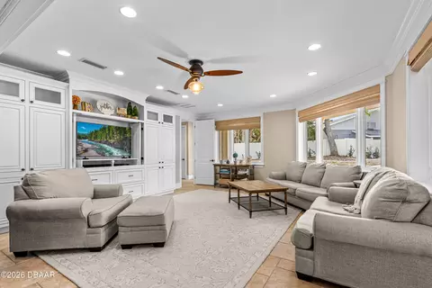 Living - 22 Tidewater Dr, Ormond Beach, FL 32174 photo 3 of 6