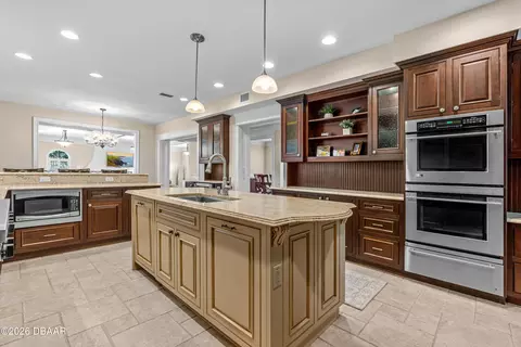 Kitchen - 22 Tidewater Dr, Ormond Beach, FL 32174 photo 7 of 9