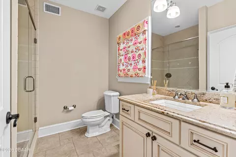 Bath - 22 Tidewater Dr, Ormond Beach, FL 32174 photo 1 of 10