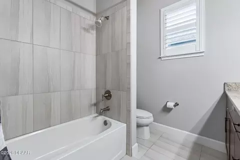 Bath - 301 Stirling Bridge Dr, Ormond Beach, FL 32174 photo 4 of 5