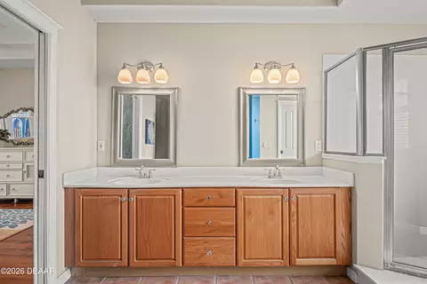 Bath - 925 Lambert Ave, Flagler Beach, FL 32136 photo 3 of 5